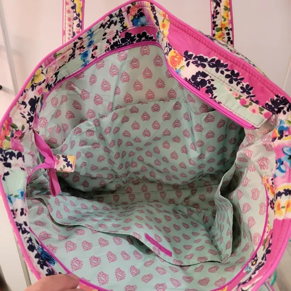 Vera Bradley tote - Picture 2 of 3